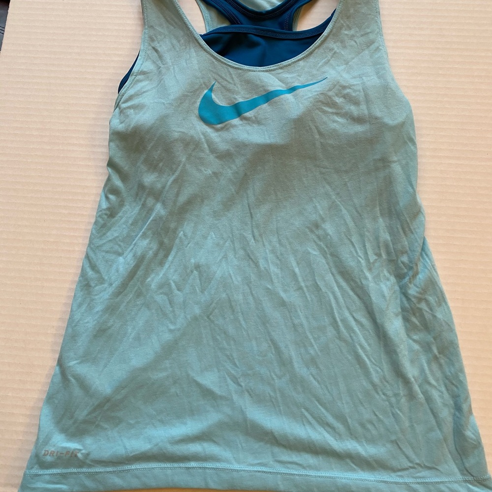 Nike DRI-FIT Tank Top W/Built-In Sportsbra